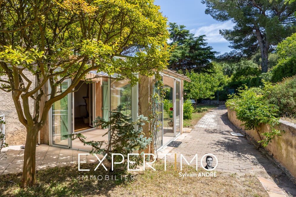 MAISON FAMILIALE 250 M2 TERRAIN 900 M2 CALANQUES