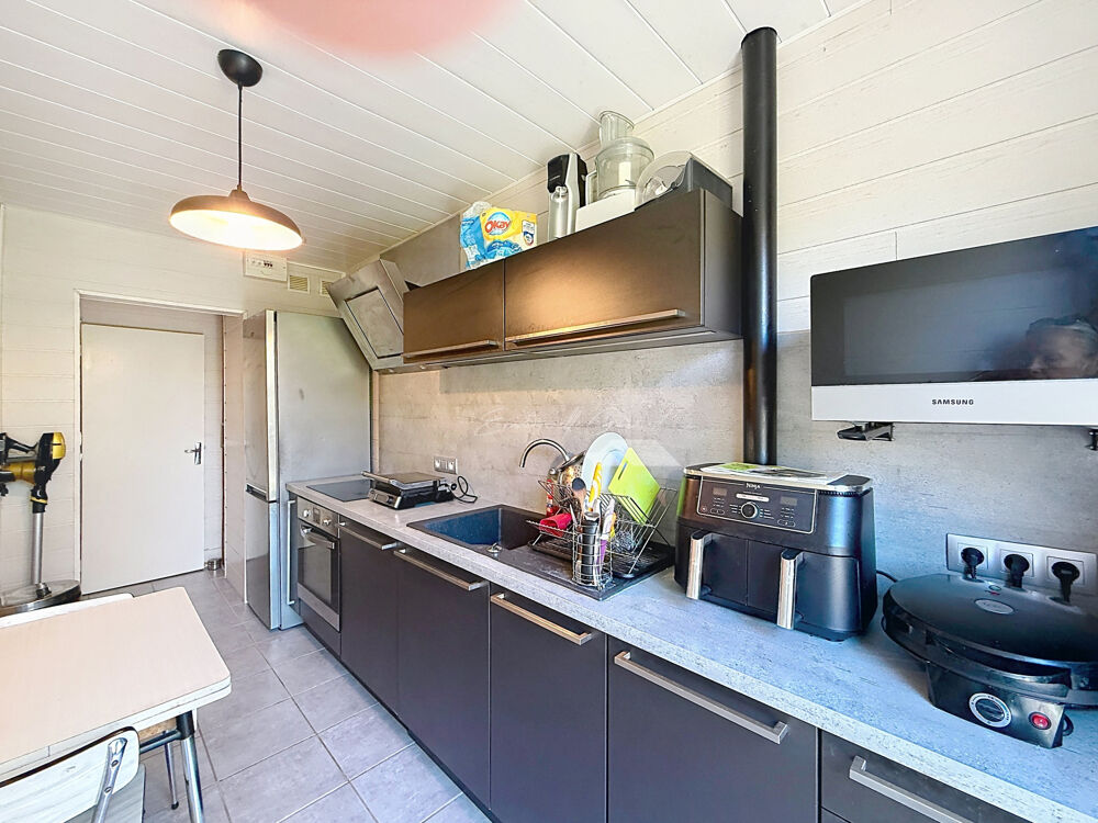 Résidence du Stade // Appartement type 4 // Quatrième étage avec balcon