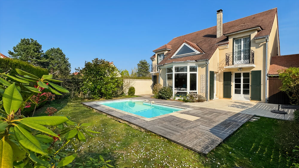 MAISON FAMILIALE CONTEMPORAINE DE 180M2 PROCHE ECOLES ET TRANSPORTS - FEUCHEROLLES