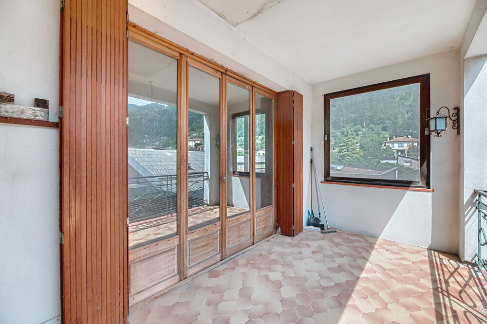Puget-Théniers  Duplex 4 chambres avec loggia et garage