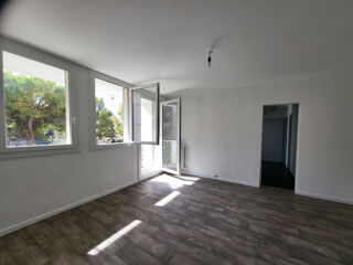 Vente Appartement APPARTEMENT 4 PIECES AVEC BALCON VUE SUR JARDIN Marignane