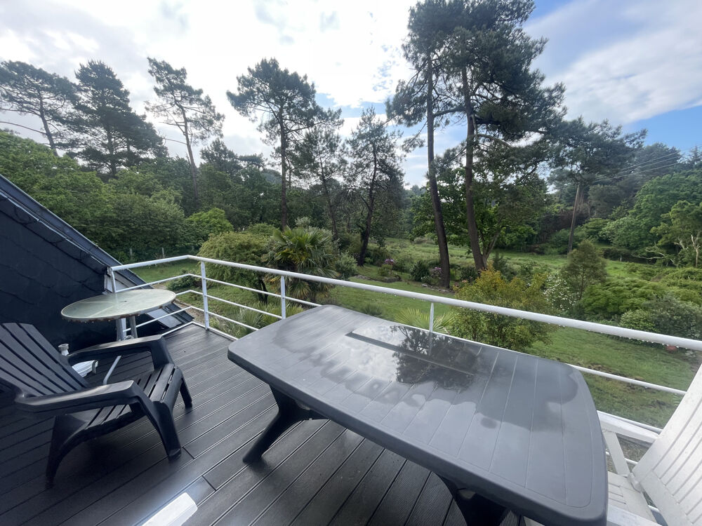 Maison familiale avec espace indépendant et terrain de 1 800 m2 Plobannalec-Lesconil