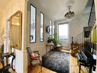  Appartement  vendre 8 pices 296 m