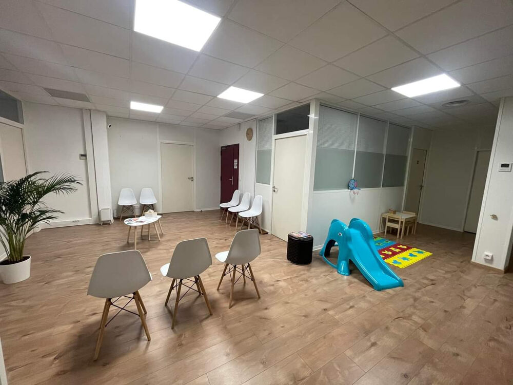   Aix en Provence ' Centre Paramédicale bureaux meublés ' Les milles