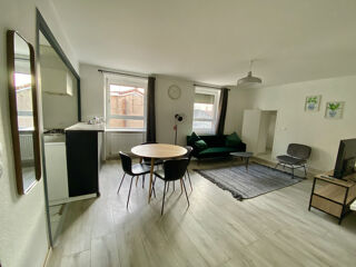  Appartement à louer 4 pièces 85 m²