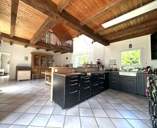  Propri�t�/ch�teau � vendre 7 pi�ces 197 m�