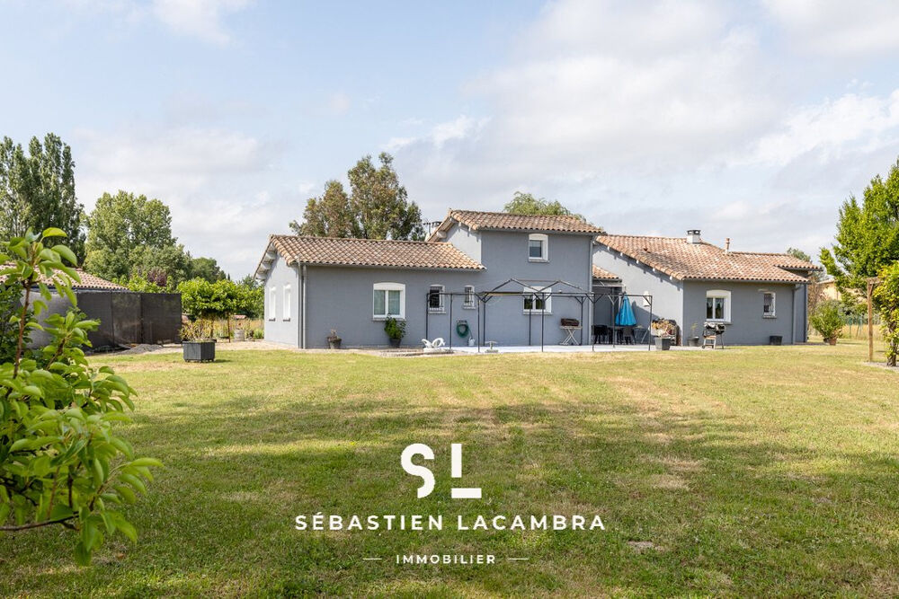 Maison familiale de plain-pied 7 pièces 169 m2 Terrain de 3 876 m2 Gaillac Volumes et tranquillité