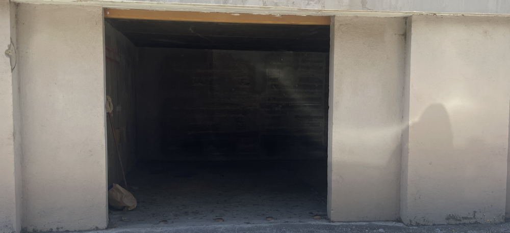 Vente Parking/Garage GARAGE FERMÉ 16M2 Aix en provence