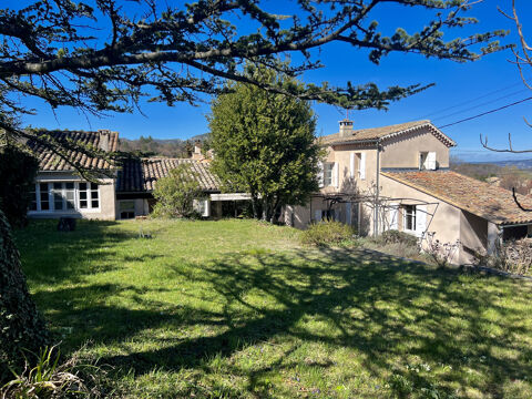 COUP DE COEUR! MAGNIFIQUE DEMEURE ANCIENNE PLEINE DE CHARME AVEC VUE PANORAMIQUE, DELICIEUX JARDIN ET SAUNA 440000 Malaucne (84340)