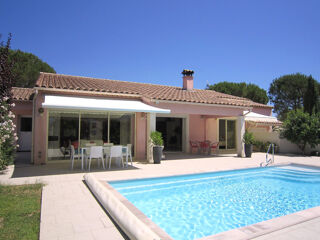  Remise / Grange � vendre 7 pi�ces 215 m� Cogolin