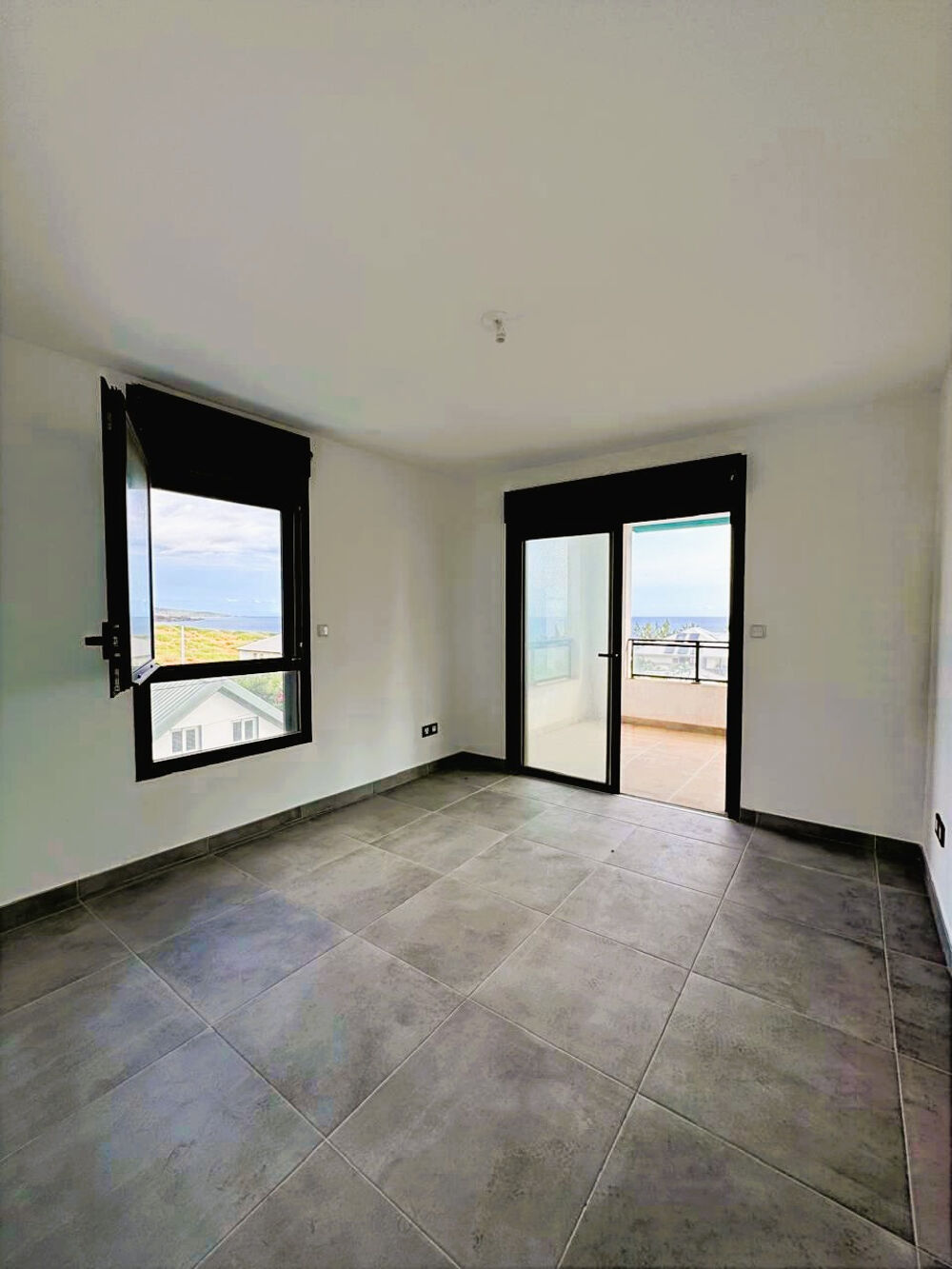 Location Appartement Magnifique T4 bis neuf vue mer de 137 m2 SU dont 32m2 de varangue Les trois bassins