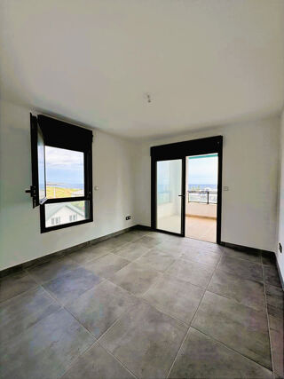  Appartement à louer 4 pièces 120 m²