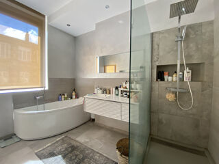  Appartement à vendre 8 pièces 296 m²