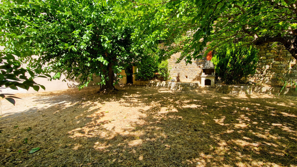 Vente Maison A vendre à 6 km d'Uzès, authentique maison de village avec dépendances et jardin Uzes