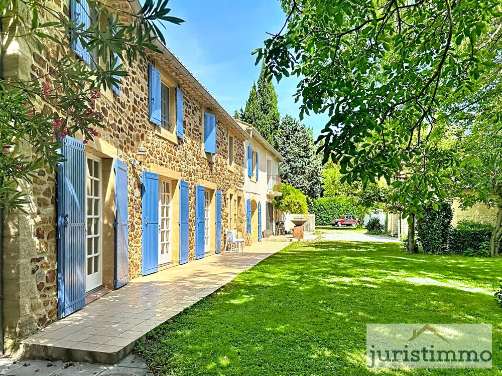 magnifique mas avec dependances et piscine