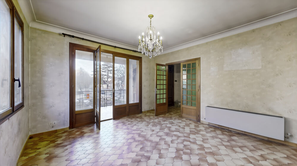 Appartement 6 pièces 124 m² · à Puget Theniers · 124 m² · 229 000 €