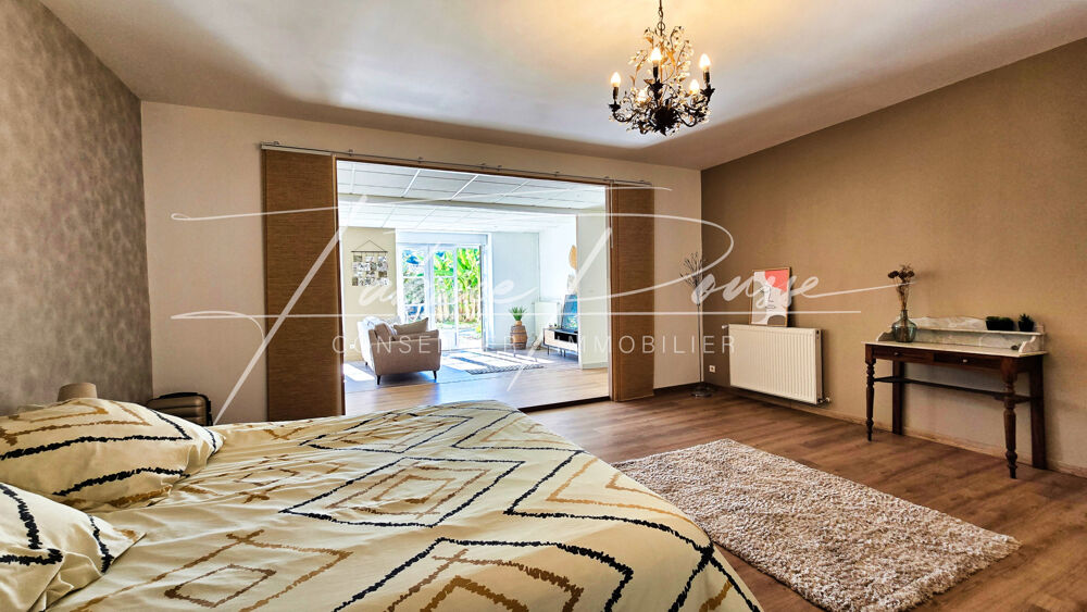 Vente Propriété/Château Propriété de caractère 650M2 centre ville avec piscine intérieure. Rochefort