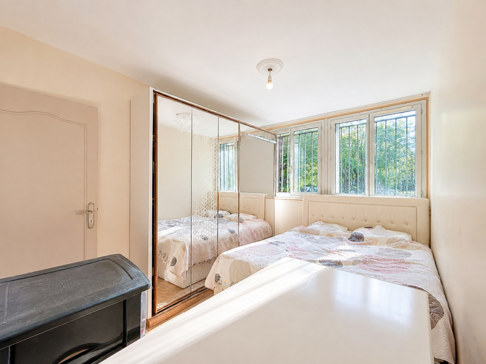 Saint-Priest Appartement T4 lumineux avec parking et cave