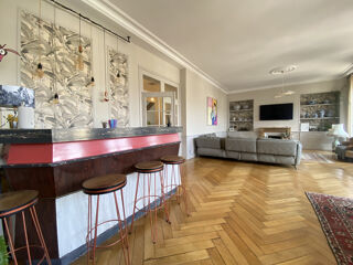  Appartement � vendre 8 pi�ces 296 m�