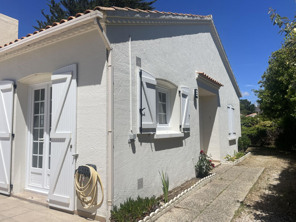 Vente Maison Maison plain-pied de 1975 avec 3 chambres et une pièce complémentaire Les sables d olonne