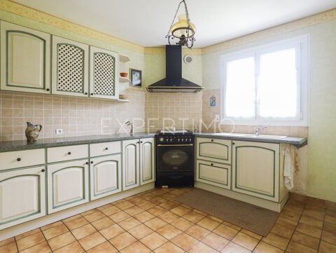   Maison 5 chambres sur un terrain de 900 m2 environ. Maison - 7 pi�ce(s) - 124 m�