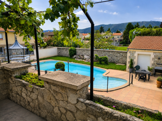  Maison à vendre 15 + pièces 560 m²