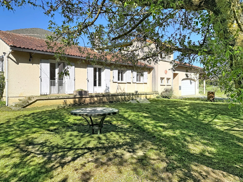 Vente Maison Maison familiale avec garage et grand jardin // Plain-pied Versols et lapeyre