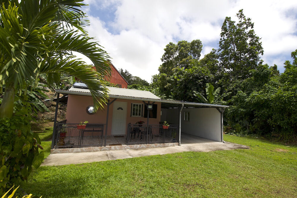 Location Maison MAISON INDIVIDUELLE T2 MEUBLÉE au CALME et à la CAMPAGNE Trois rivieres