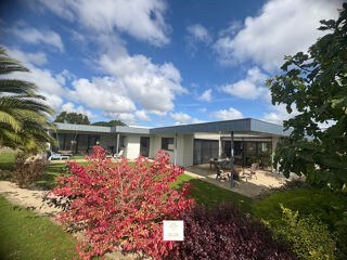  Propriété/château à vendre 9 pièces 316 m²