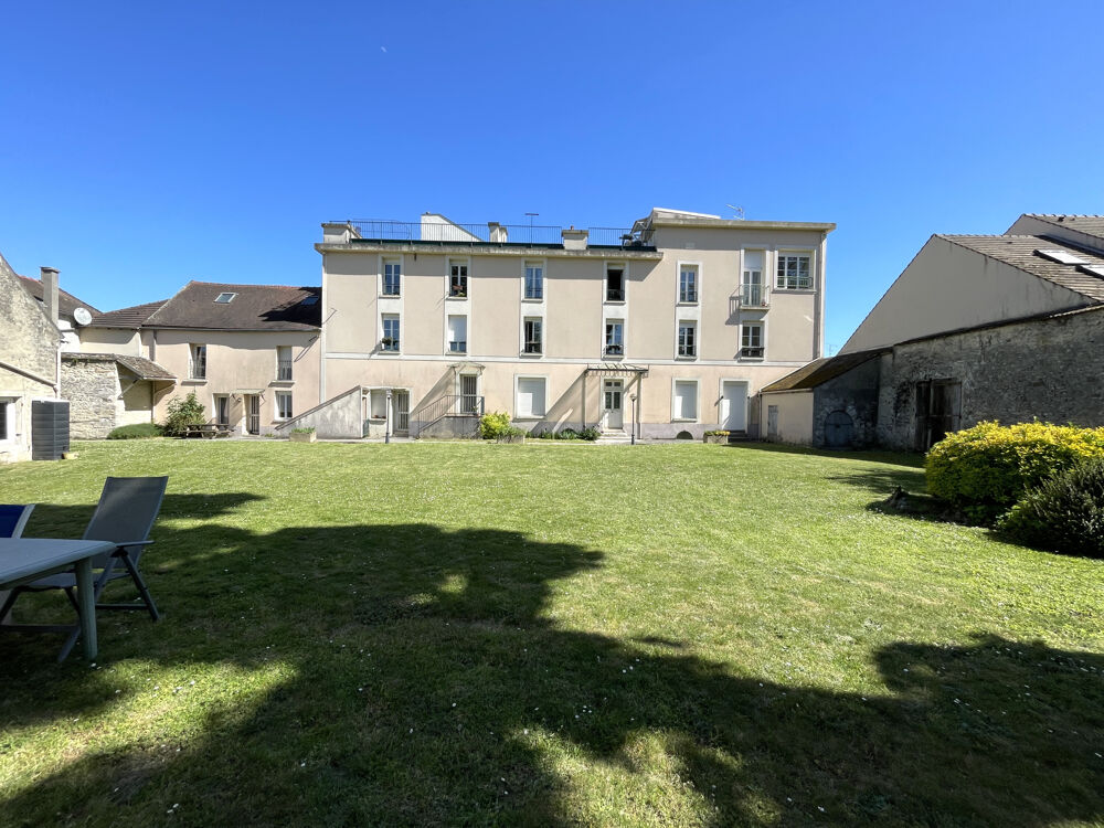 Appartement duplex, 2 chambres, toit terrasse, cave et place de parking