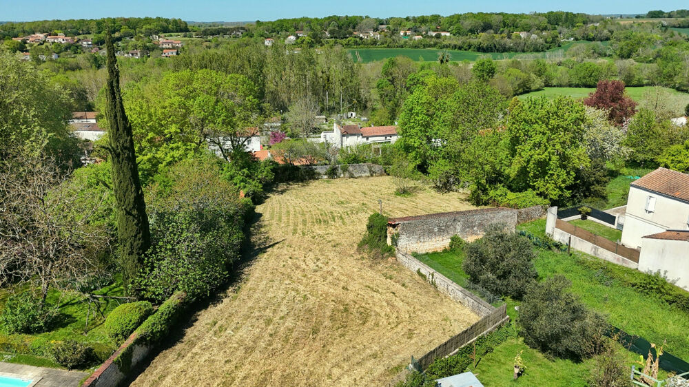 Vente Terrain Terrain constructible dans un village de caractère Taillebourg
