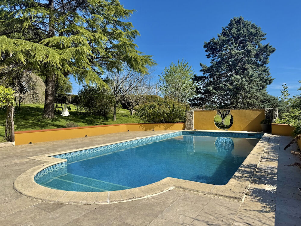 Maison avec 5 chambres, gite, dependants, 3 hectares et piscine