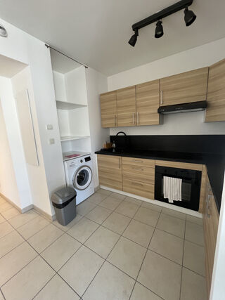  Appartement à louer 2 pièces 45 m²