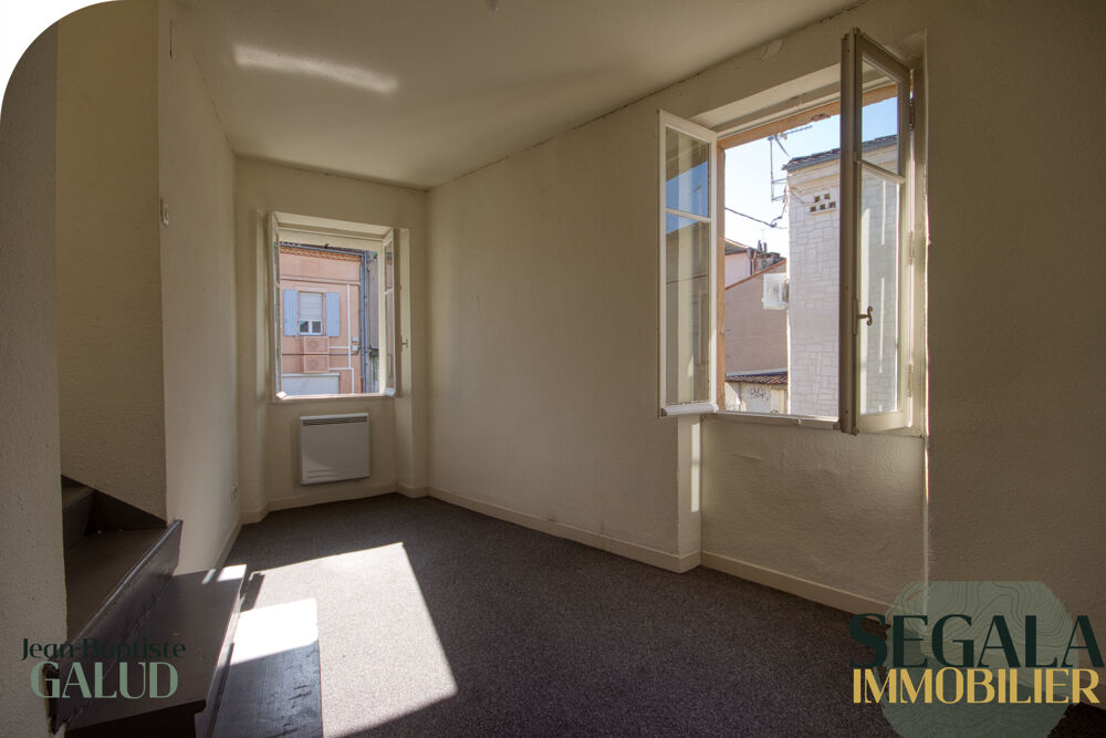 Location Appartement Hyper-centre. Terrasse. Trois chambres. Carmaux