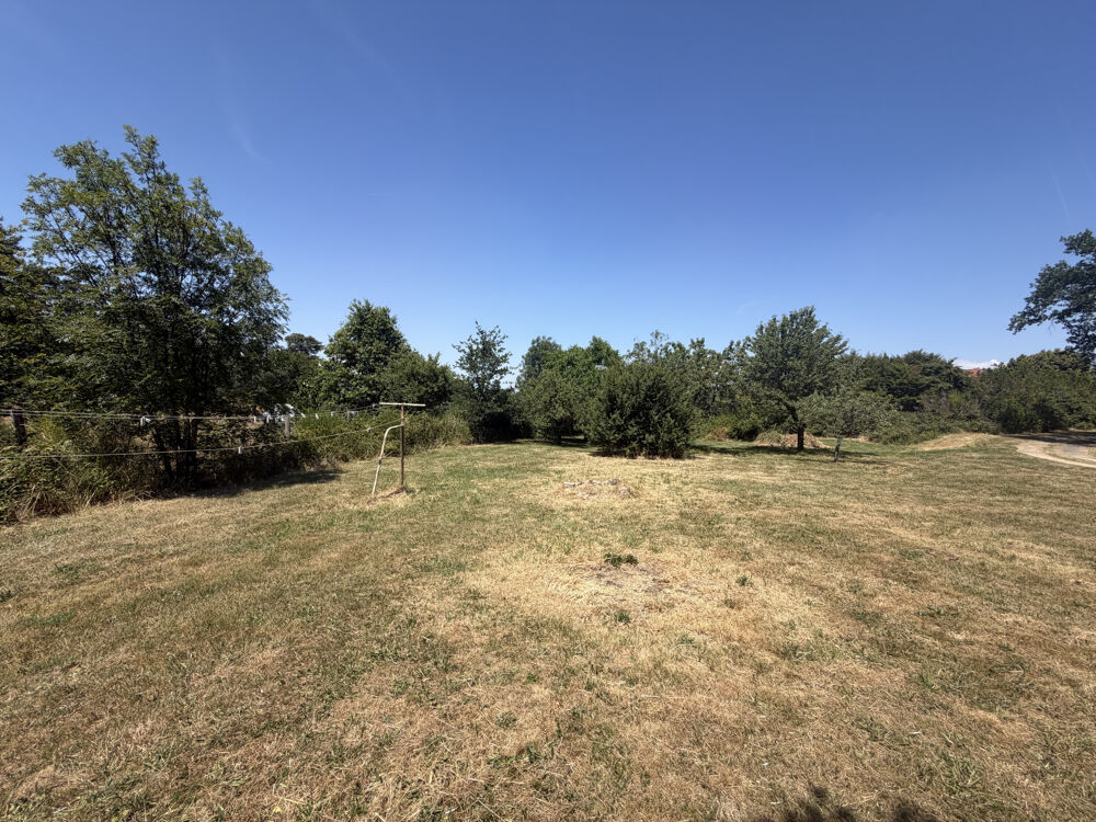 Vente Terrain Terrain situé a Saint-Just-Saint-Rambert constructible de 1 270m2 St just st rambert