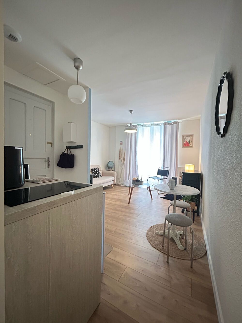 T1 BIS REFAIT A NEUF - TRES QUALITATIF - location en meublé