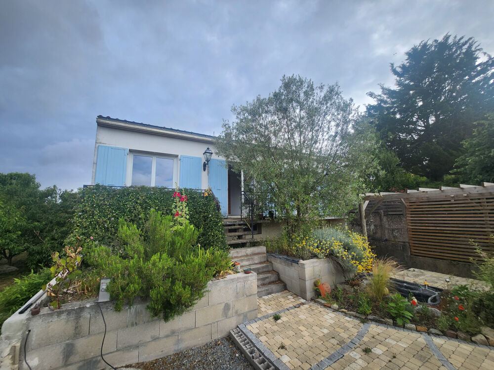 Maison de 1972 avec 4 chambres en plein centre de Mareuil sur Lay