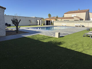 Vente Maison Villa 4 faces : Villa 160 m2 + 2 Dépendances de 80 m2 + Espace Piscine 12X6  de 500 m2  C Pia