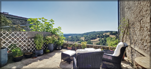   Maison de village rénovée avec terrasse   Chalencon Maison - 3 pièce(s) - 68 m²