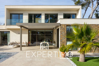  Maison  vendre 9 pices 230 m