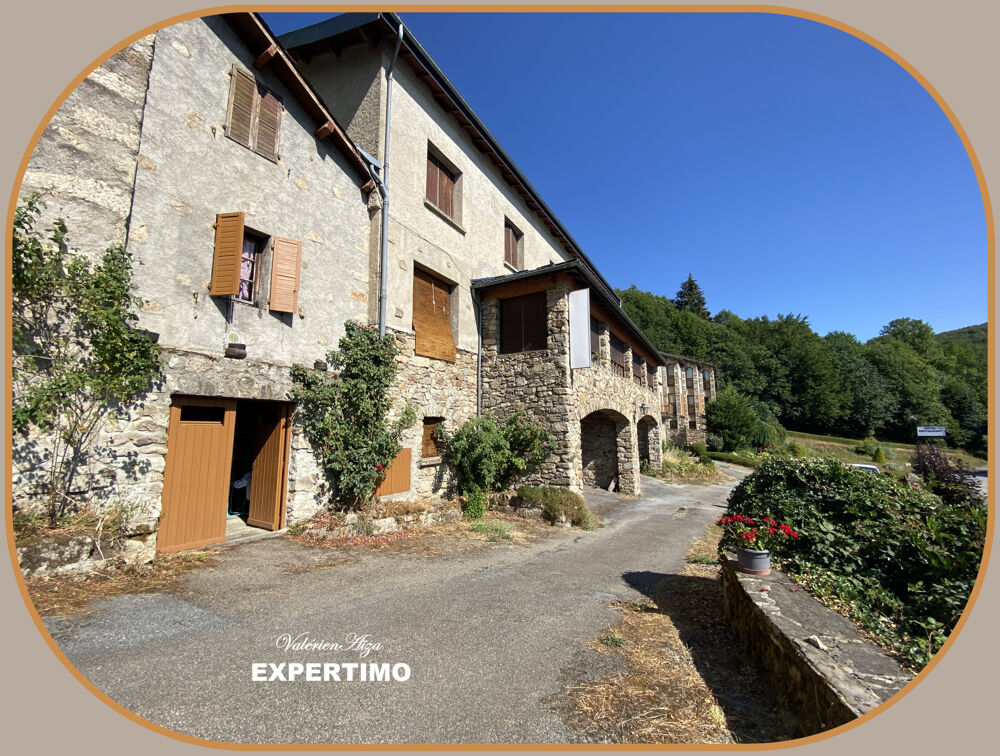 Vente Propriété/Château Grand ensemble immobilier au bord du lac du Laouzas Nages