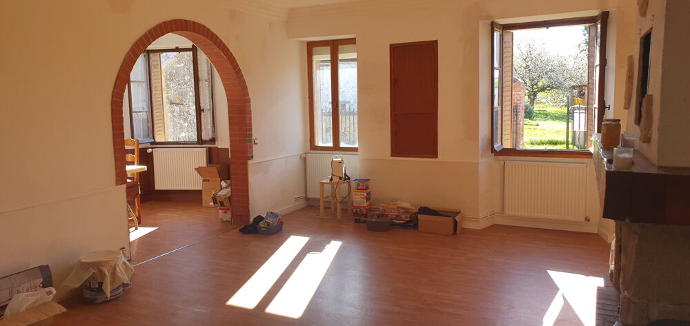Vente Maison GRANDE MAISON AVEC GARAGE ET TERRAIN Lagery