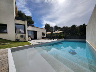  Maison à vendre 10 pièces 245 m²