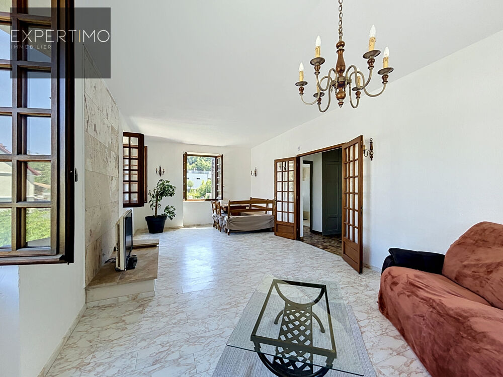 Vente Maison Maison avec potentiel sur deux niveaux   garage et stationnements   Vivier-Pont Viviez