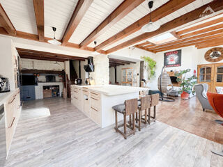 Maison à vendre 8 pièces 330 m²