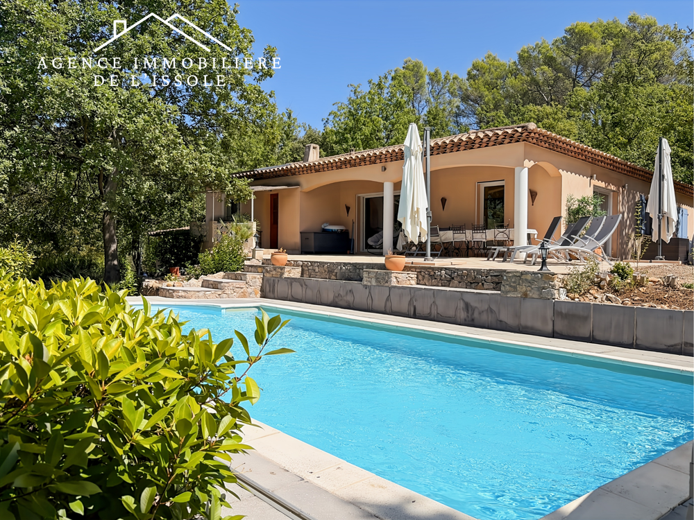 Propriété 145m2, 4 chambres dont une suite parentale, piscine, 6000m2 de terrain