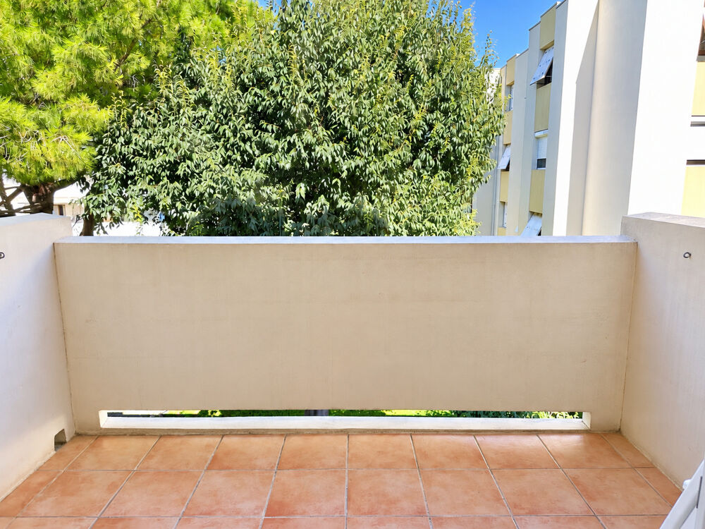 Vente Appartement T3 de 58 m2 avec extérieur et parking privatif Sainte-Anne Résidence Le Chevalier Lancelot 13008 Marseille Marseille 8