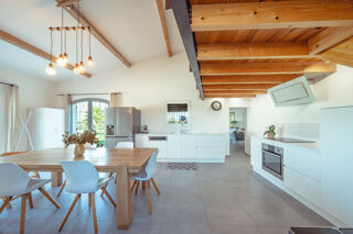  Propri�t�/ch�teau � vendre 10 pi�ces 302 m�