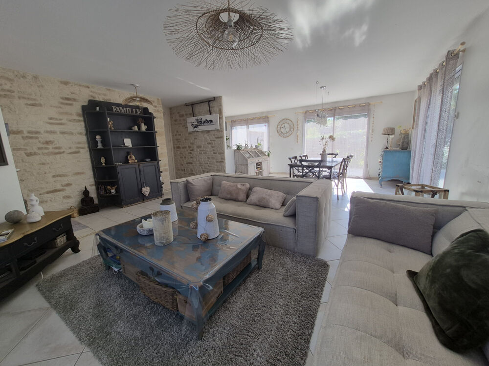 Maison de plain-pied 4 chambres Sainte-Gemme-la-Plaine (85400)