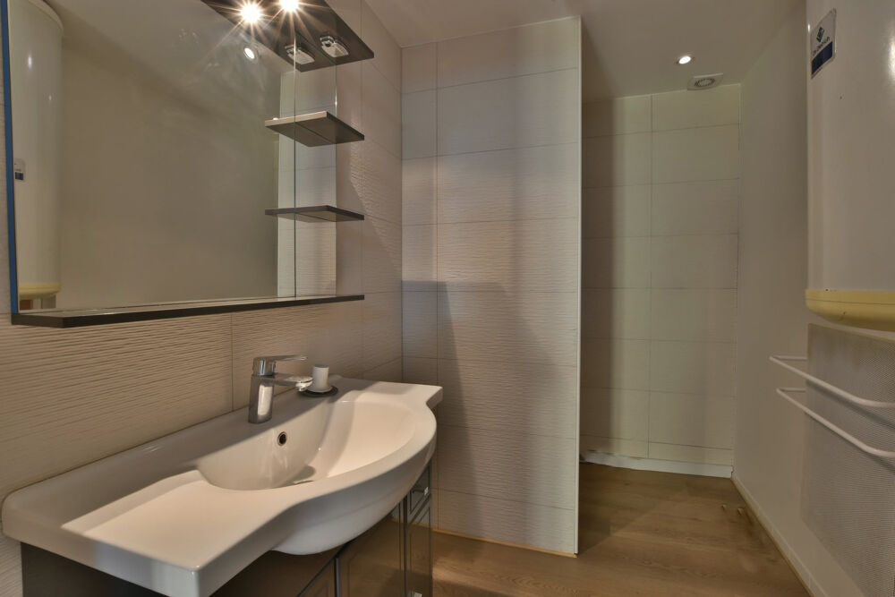 Vente Appartement À vendre   Appartement F3 au calme - Beaux volumes Thuir
